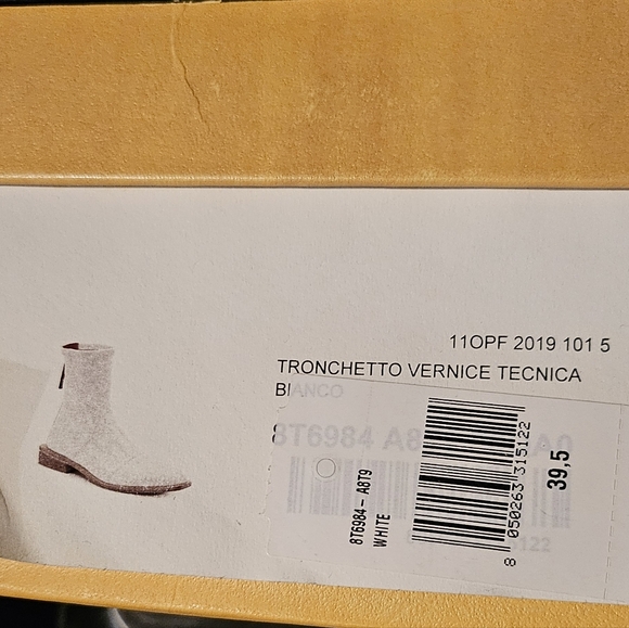 Fendi Flat Neoprene Back-Zip Booties - Picture 6 of 7